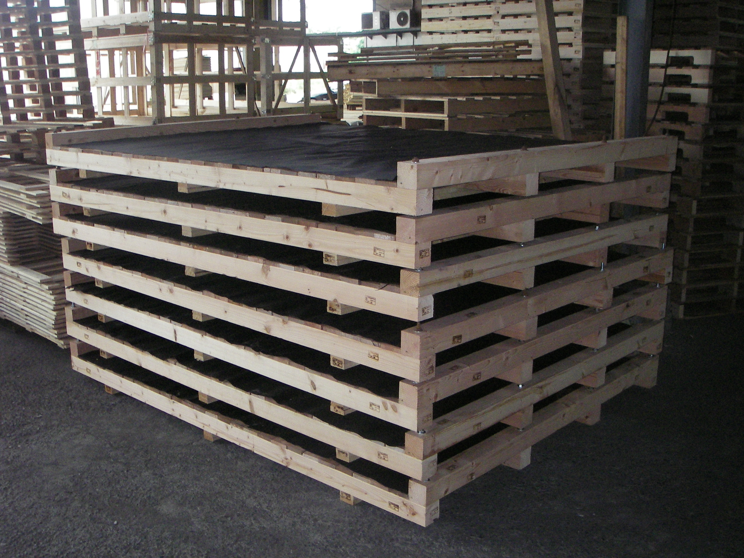 機械底座1 台南木箱,台南棧板,機械木箱,木箱,棧板,合板棧板,煙燻檢疫,木材,木條箱,專業防震木箱